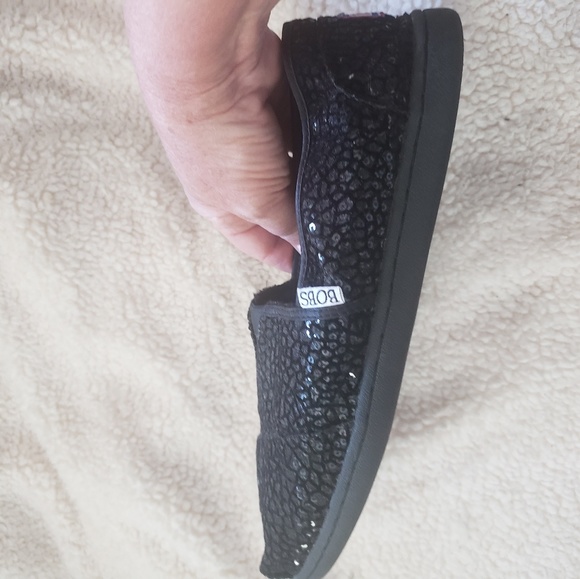 Bob's slip on's - Picture 3 of 4